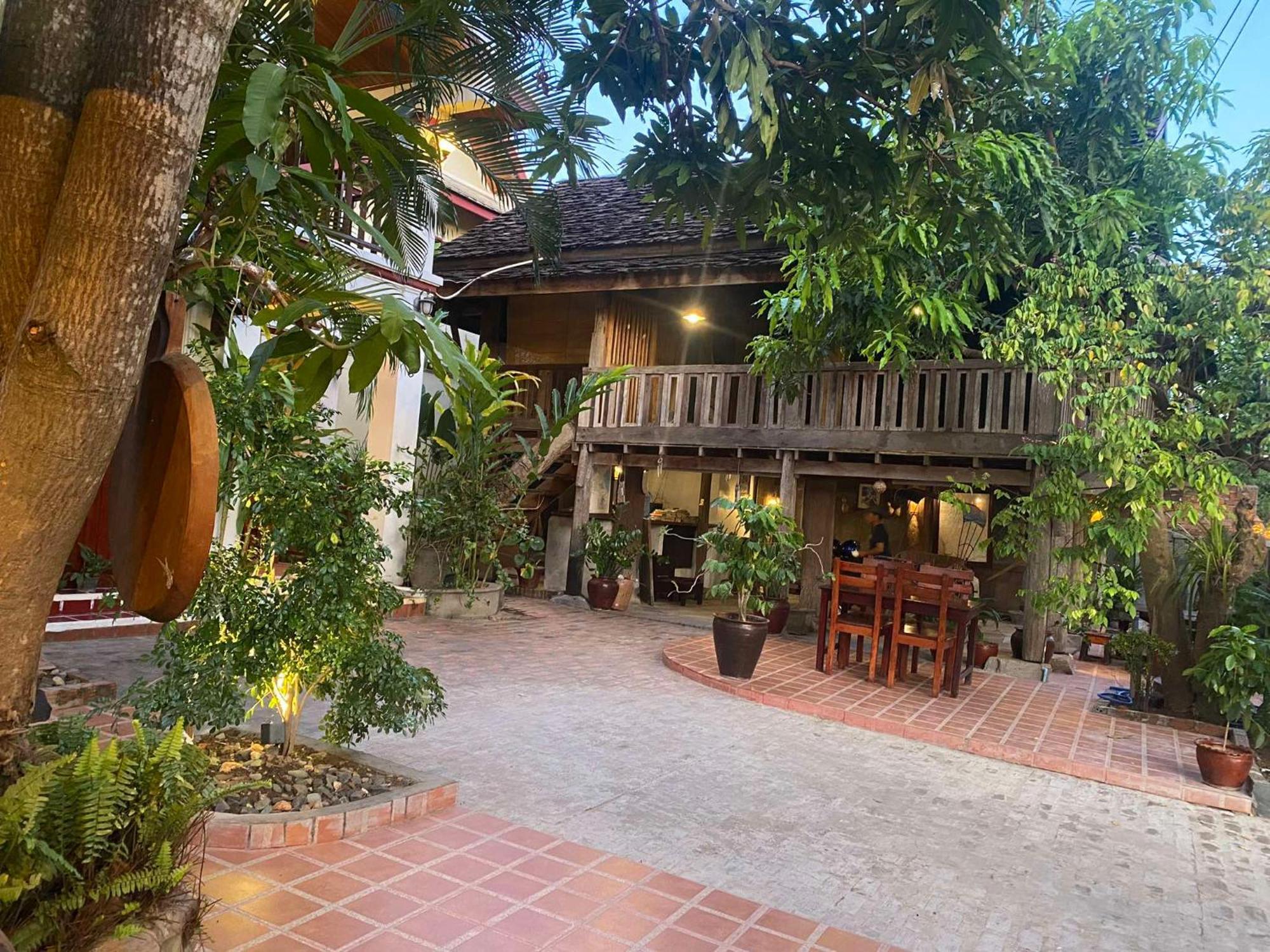Golden Sun Boutique Hotel Luang Prabang Exterior photo