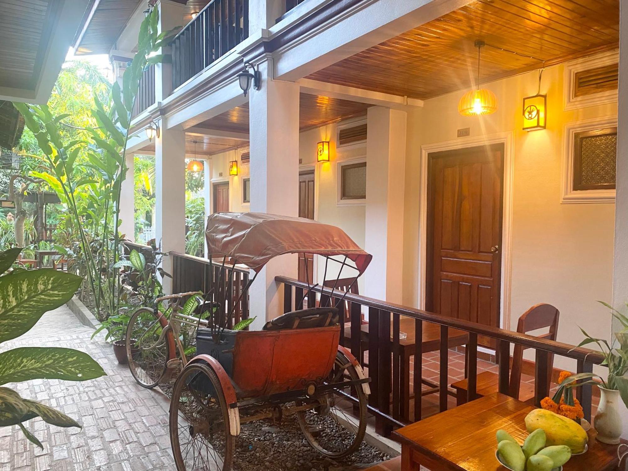 Golden Sun Boutique Hotel Luang Prabang Exterior photo