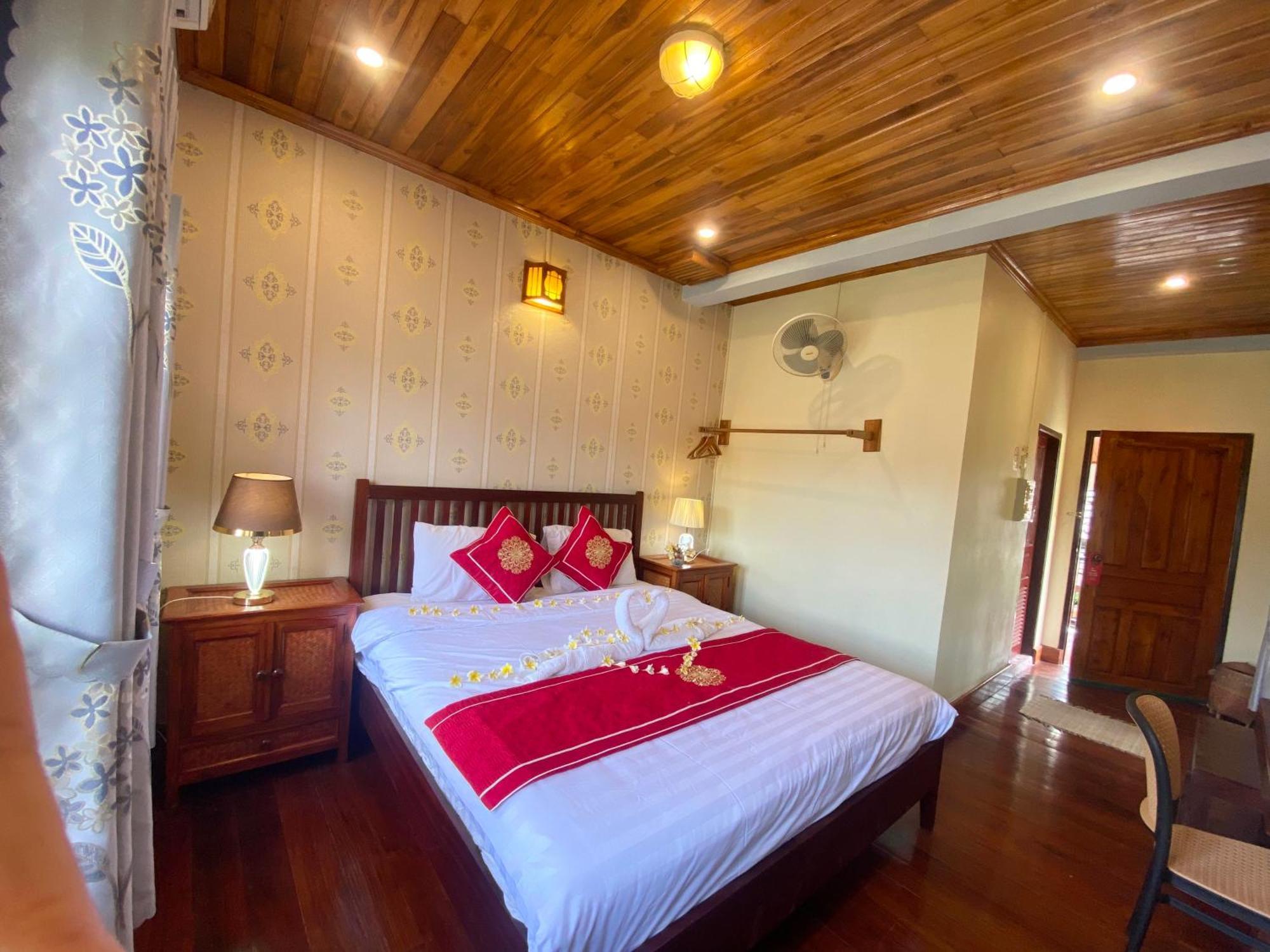 Golden Sun Boutique Hotel Luang Prabang Exterior photo