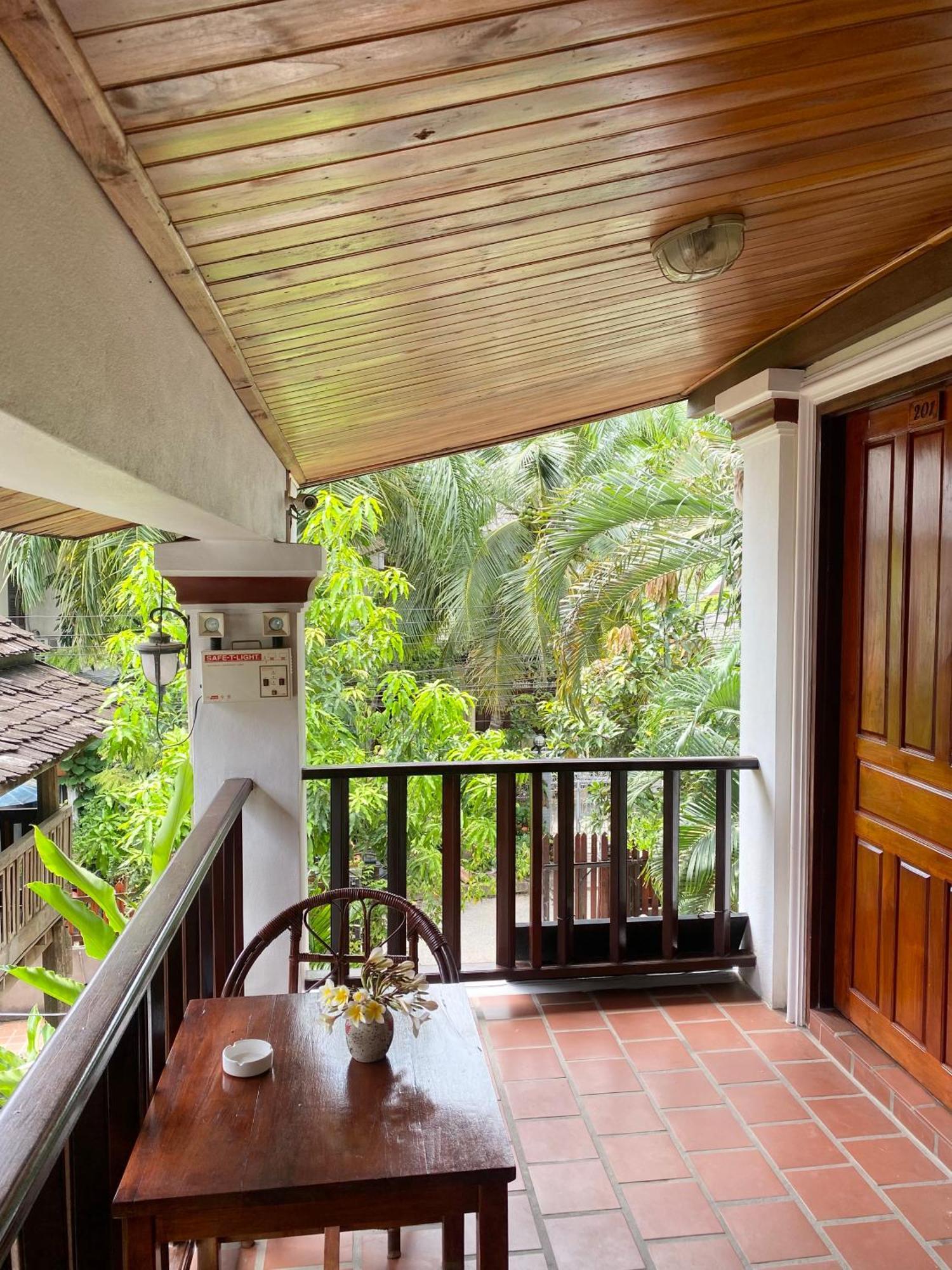 Golden Sun Boutique Hotel Luang Prabang Exterior photo