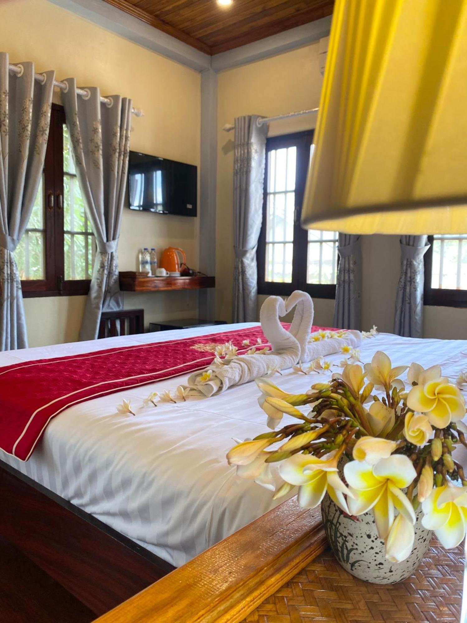 Golden Sun Boutique Hotel Luang Prabang Exterior photo