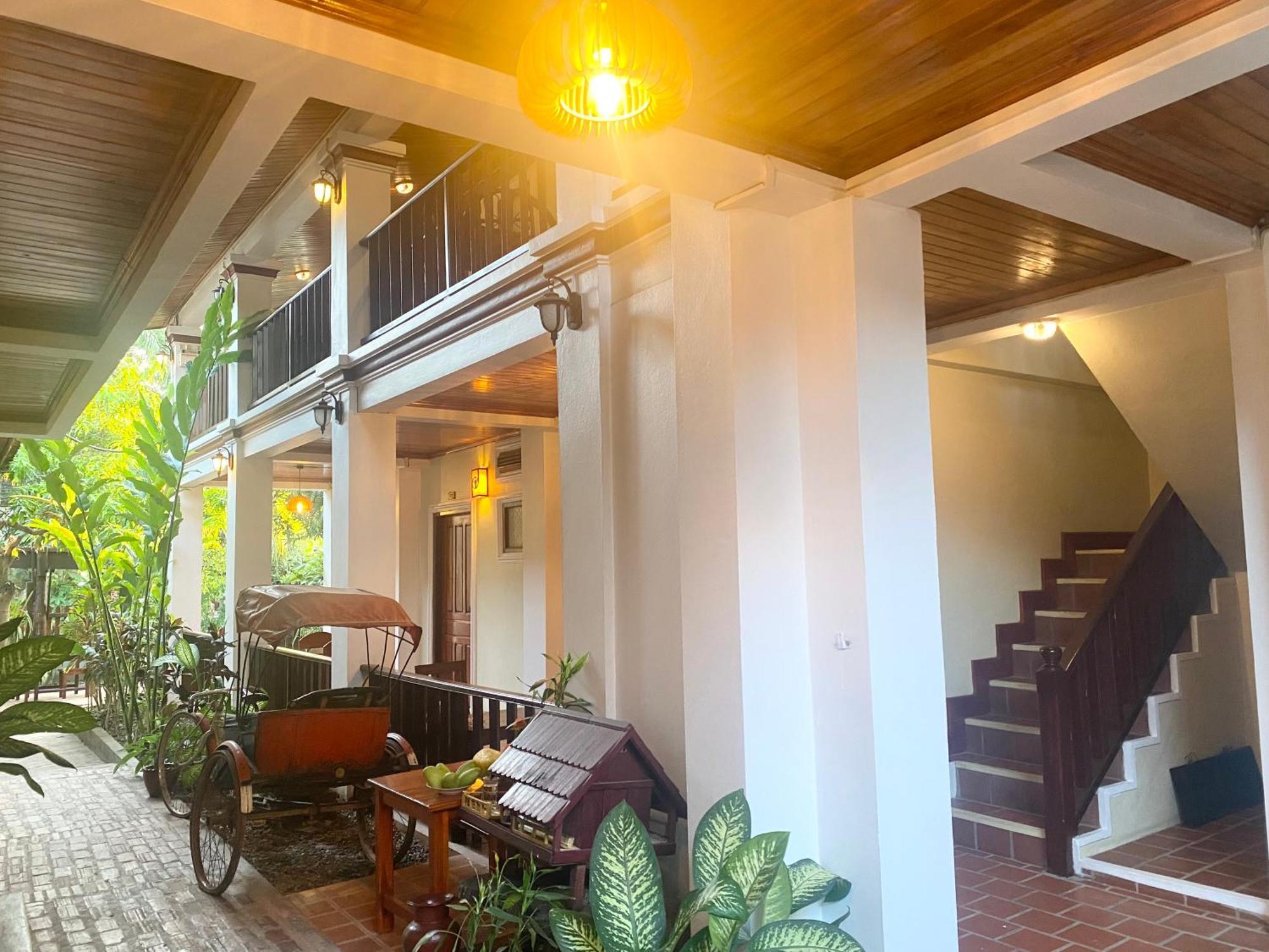 Golden Sun Boutique Hotel Luang Prabang Exterior photo