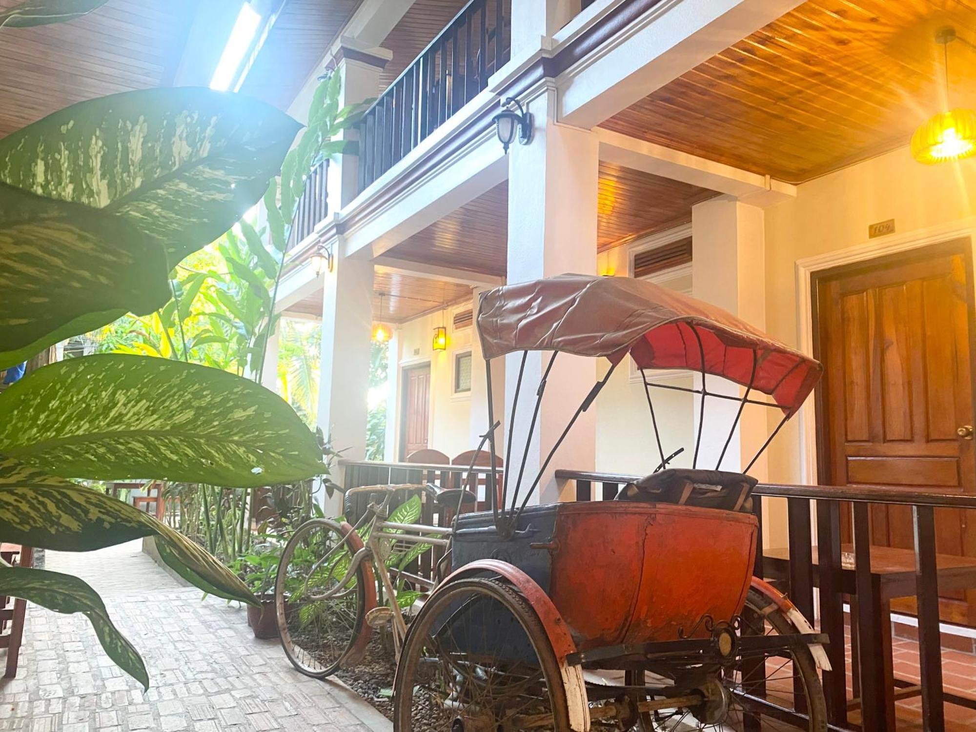 Golden Sun Boutique Hotel Luang Prabang Exterior photo