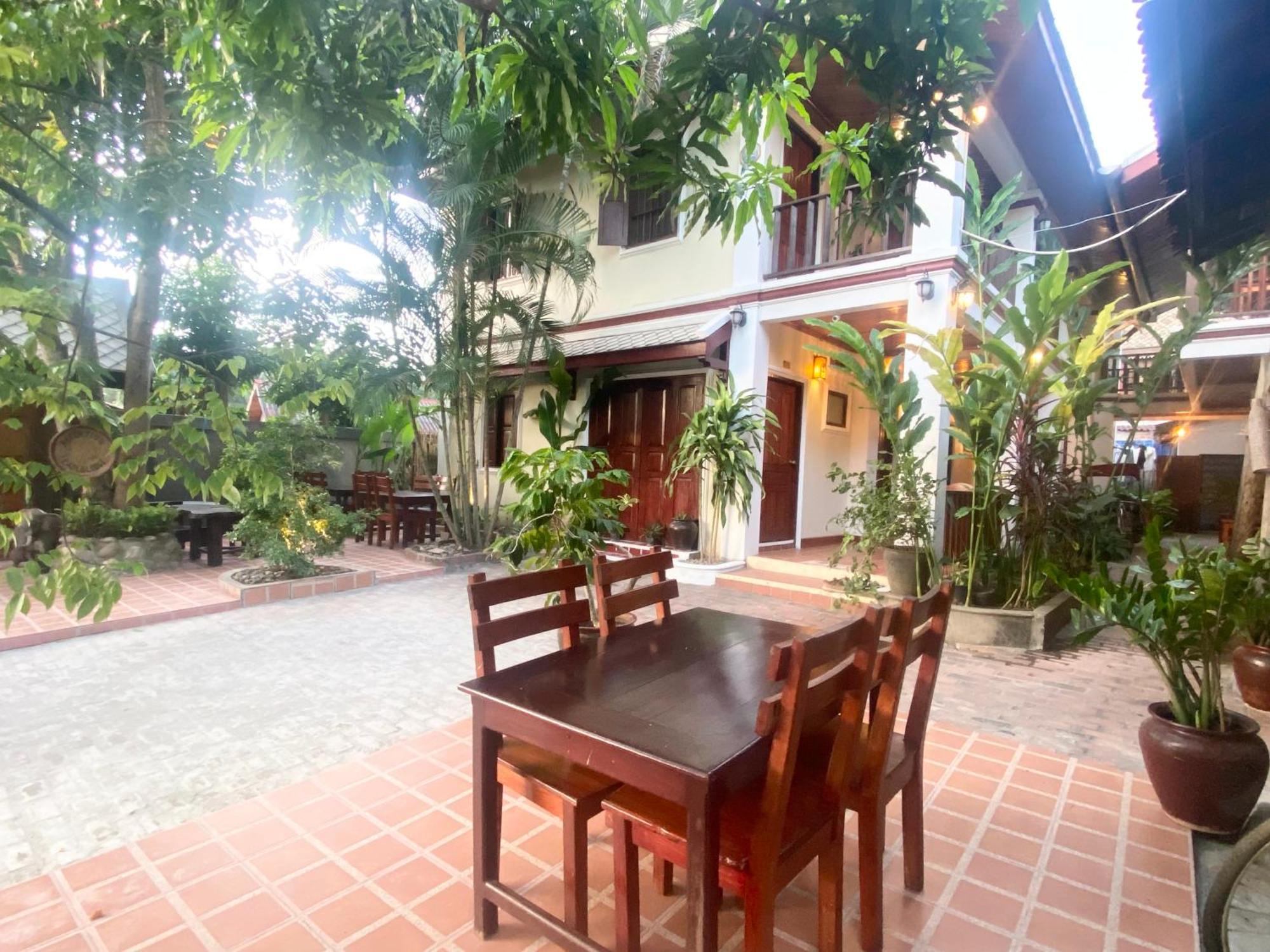 Golden Sun Boutique Hotel Luang Prabang Exterior photo