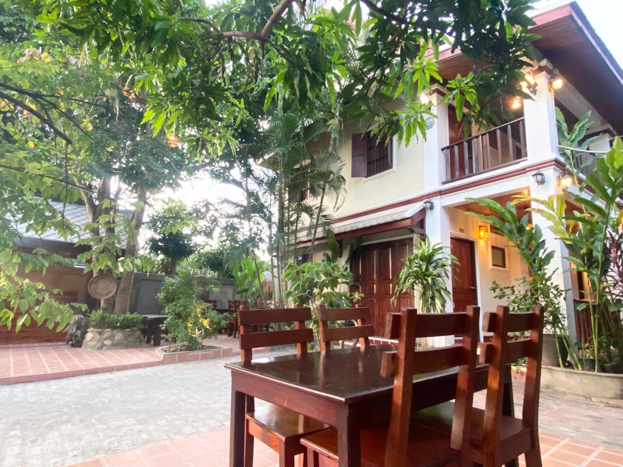 Golden Sun Boutique Hotel Luang Prabang Exterior photo
