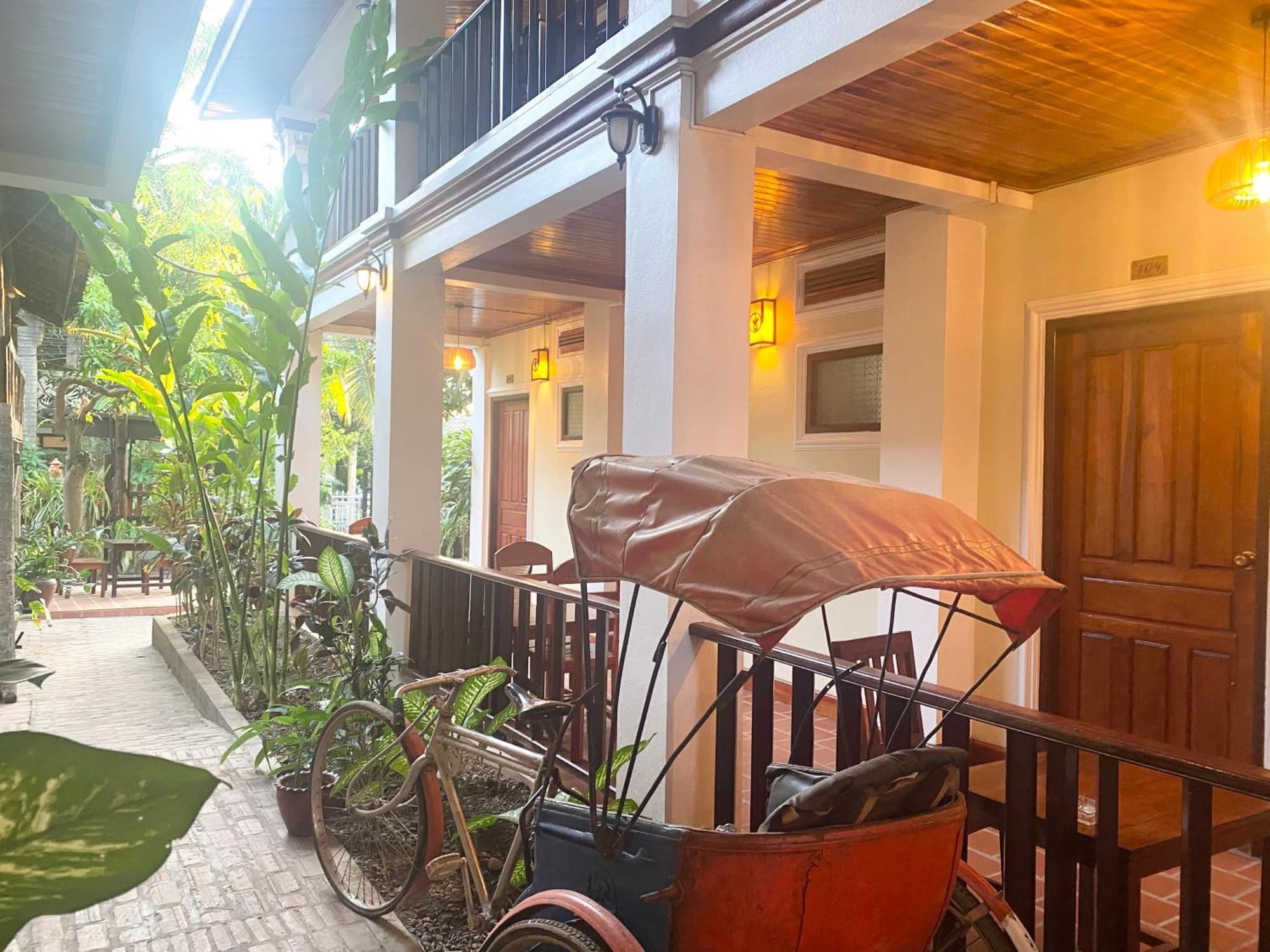 Golden Sun Boutique Hotel Luang Prabang Exterior photo