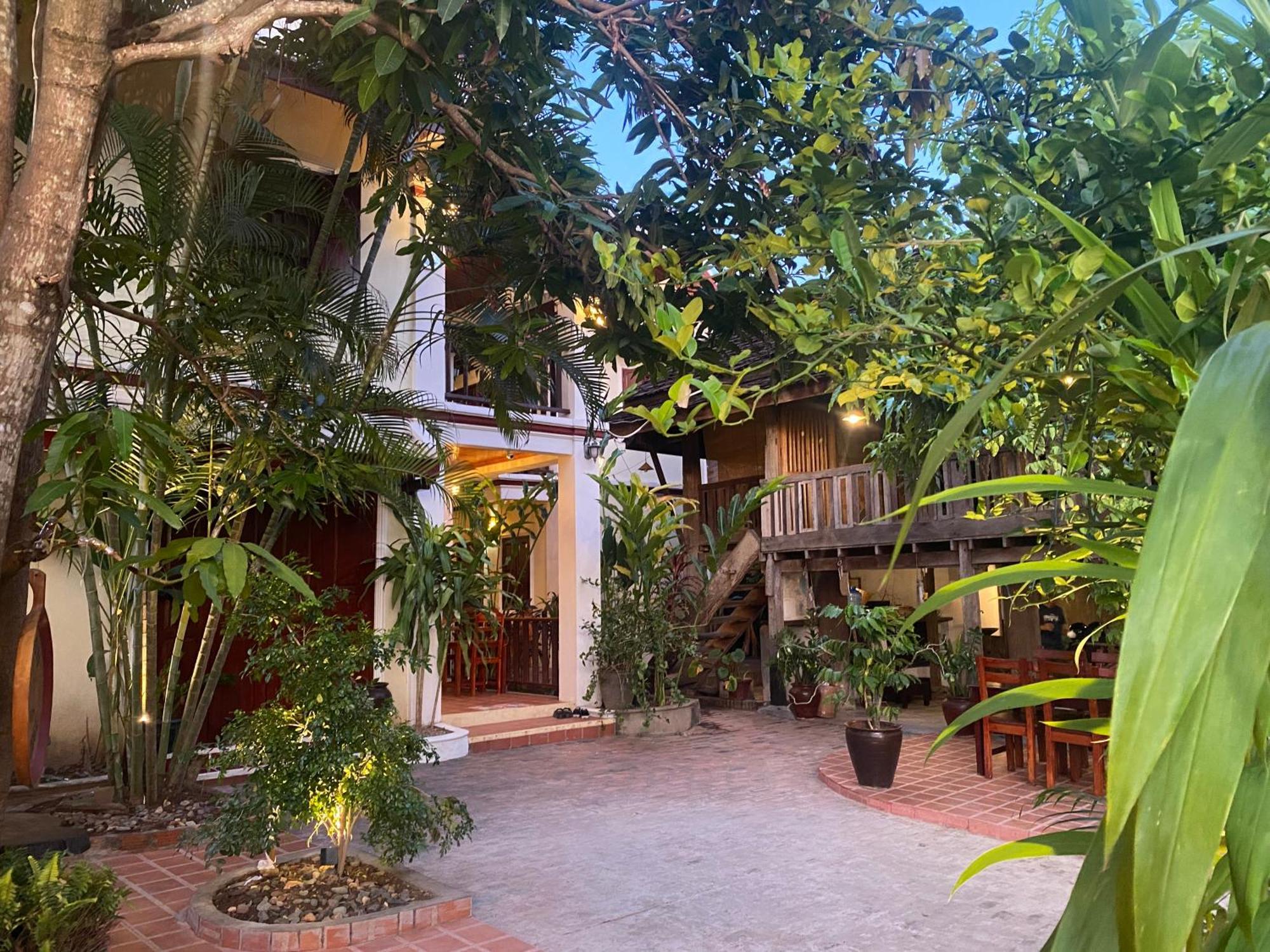 Golden Sun Boutique Hotel Luang Prabang Exterior photo