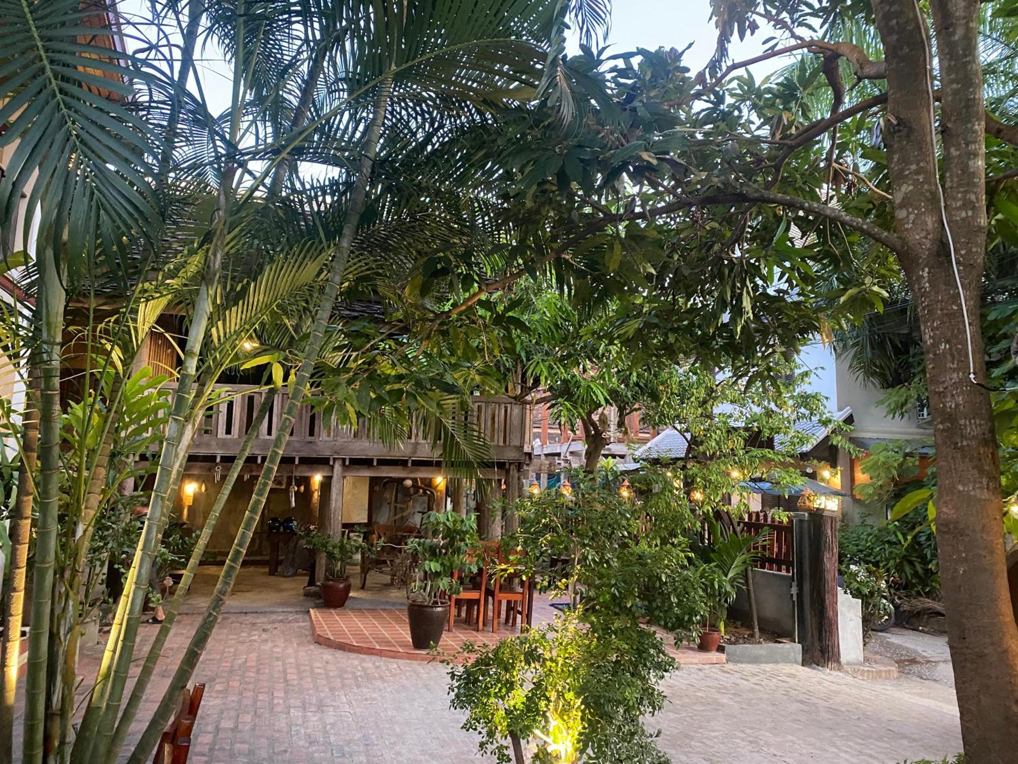 Golden Sun Boutique Hotel Luang Prabang Exterior photo