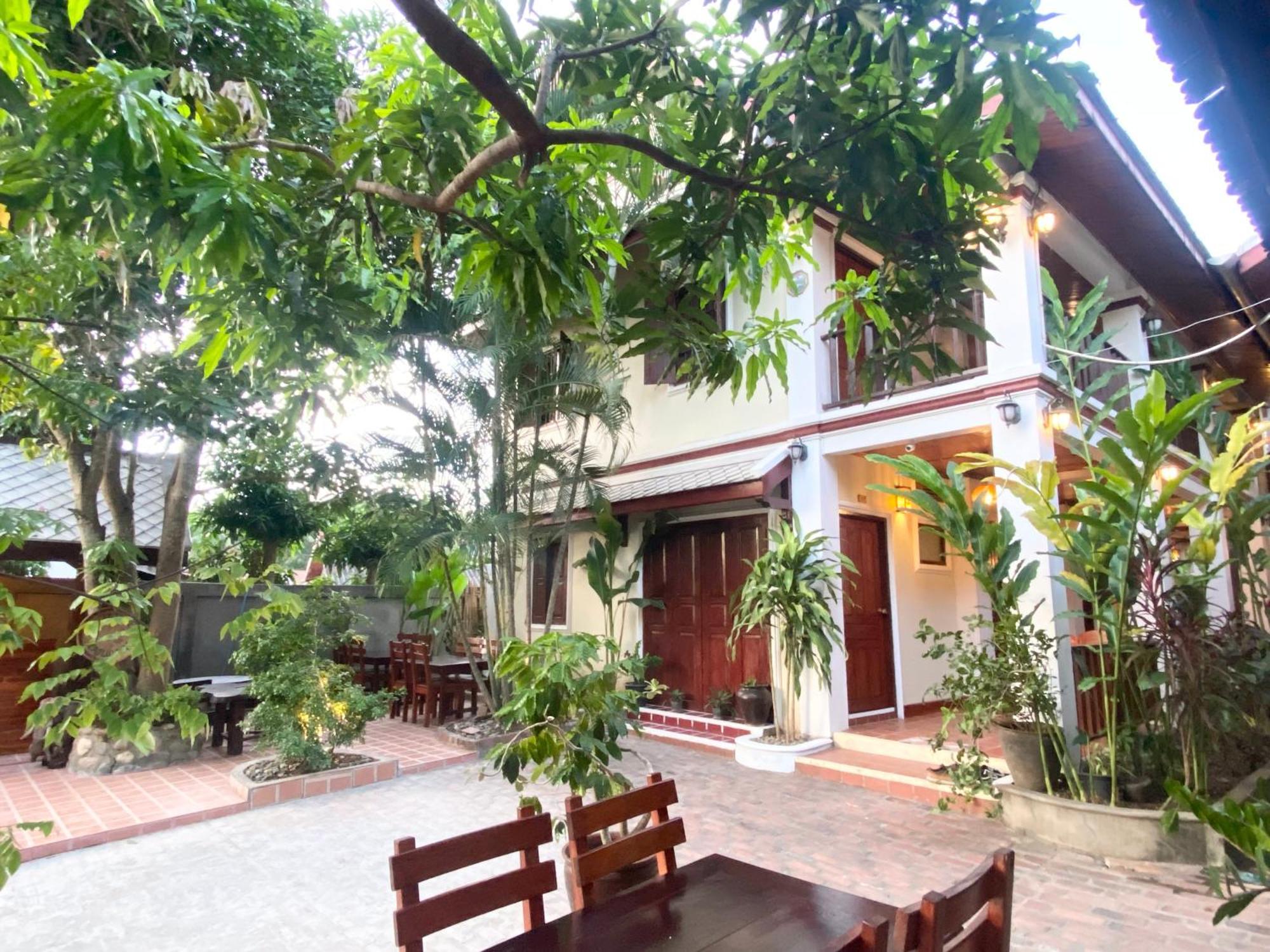 Golden Sun Boutique Hotel Luang Prabang Exterior photo