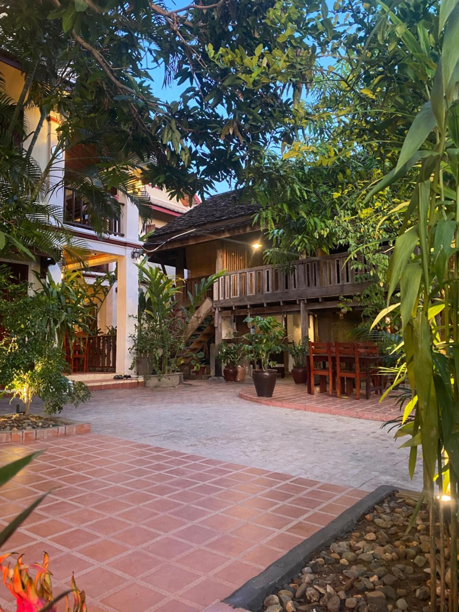 Golden Sun Boutique Hotel Luang Prabang Exterior photo