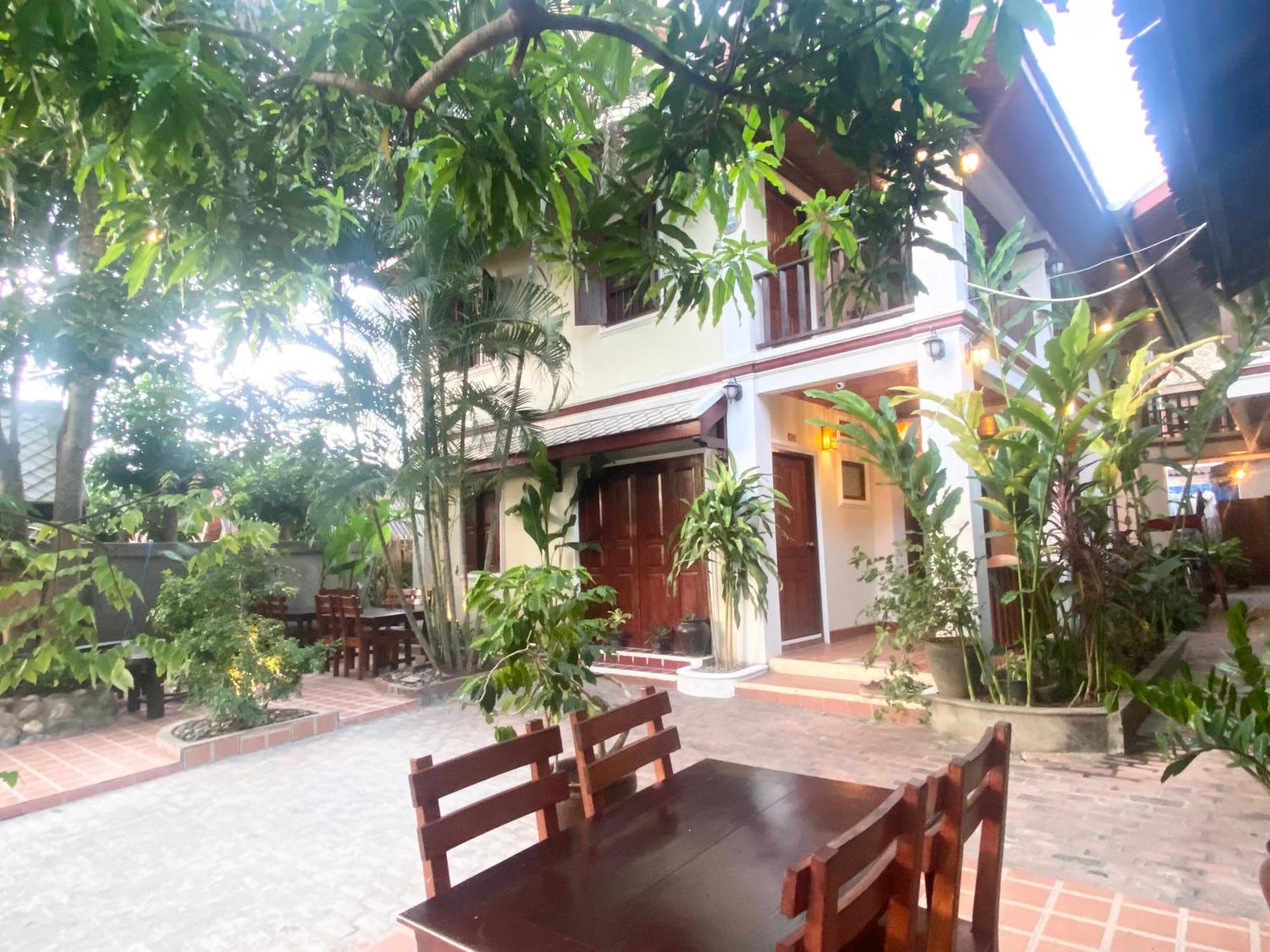 Golden Sun Boutique Hotel Luang Prabang Exterior photo